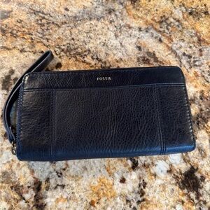 Fossil black wristlet wallet